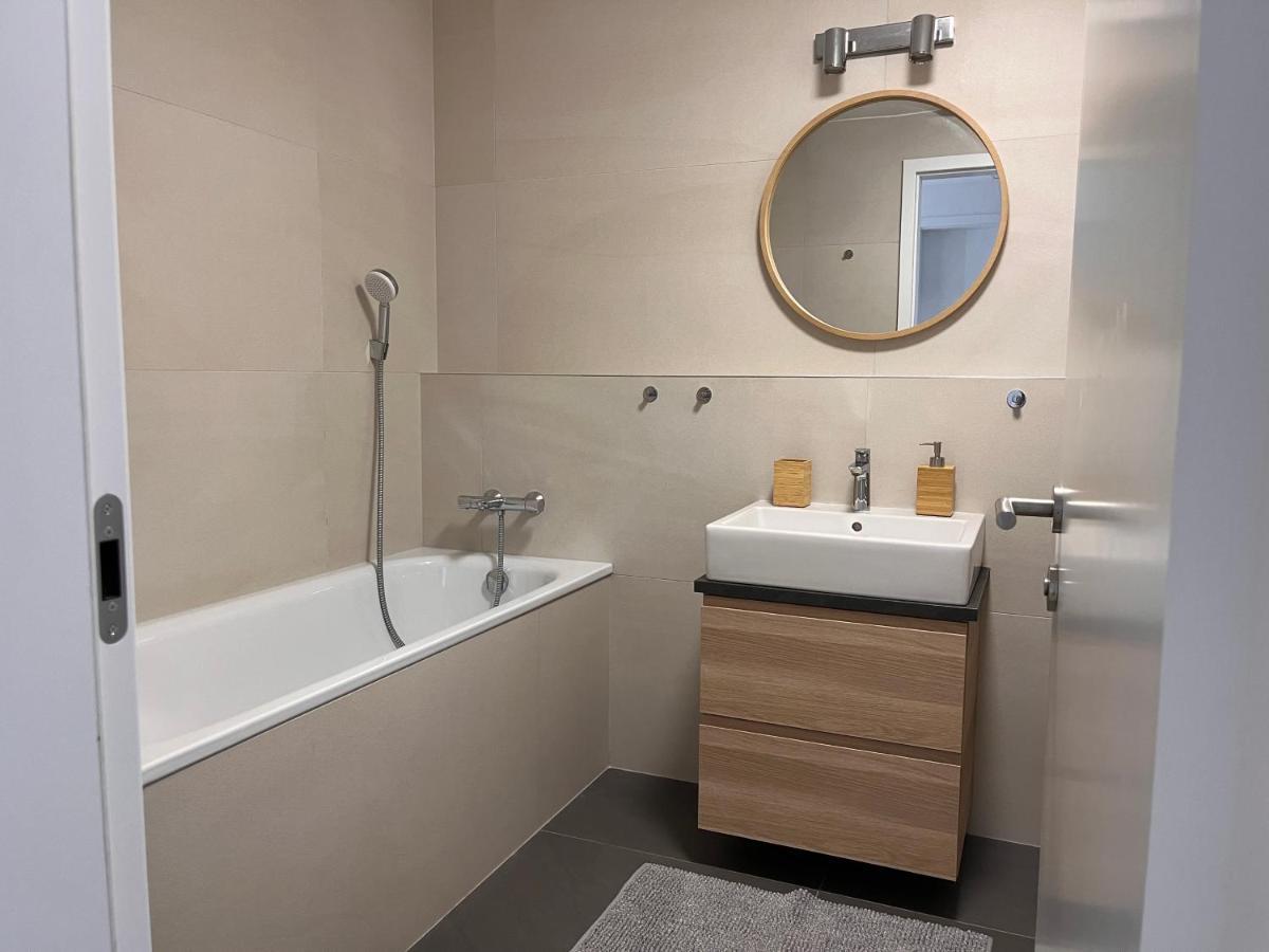 Skau Blue Residence In Sky Park 21 Floor 2 Tower Panoramic View Free Parking Μπρατισλάβα Εξωτερικό φωτογραφία